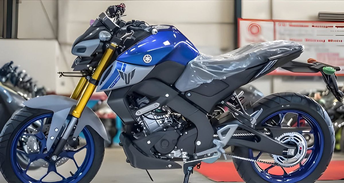 नई YAMAHA MT 15 V2 2025 लॉन्च - 155cc लिक्विड कूल्ड इंजन, 56KM/L माइलेज और एडवांस्ड फीचर्स के साथ एग्रेसिव स्ट्रीटफाइटर बाइक ₹1.69 लाख में!